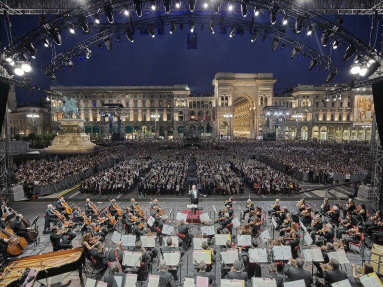 Milano, Filarmonica Scala e Riccardo Chailly il 9 giugno in piazza Duomo