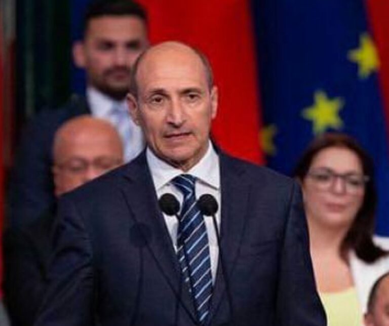 Malta, si dimette il vicepremier Fearne dopo le accuse di frode