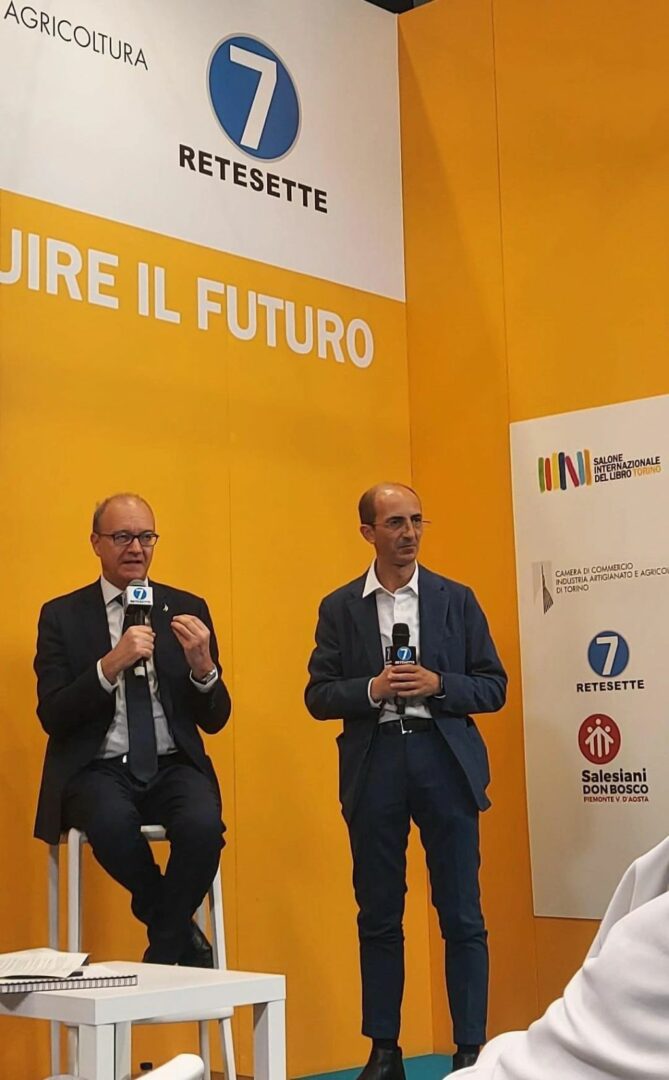 Ministro Valditara primo ospite in studio Rete 7 al Salone del Libro