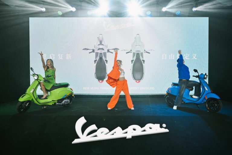 Svelate a Shanghai le nuove Vespa Primavera e Sprint
