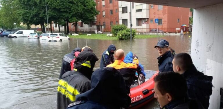 Maltempo, esondato il Lambro. Forti piogge in tutta la Lombardia