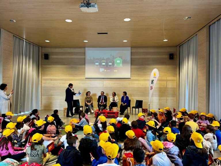 Roma, progetto Ama-Aea “Waste travel 360°”. Coinvolti 5.500 alunni