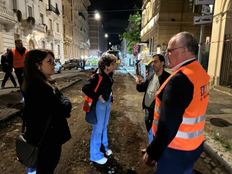 Giubileo, sopralluogo notturno del sindaco Gualtieri su strade di Prati