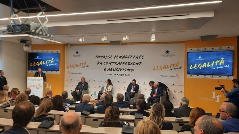 Confcommercio, nel 2023 l’illegalità è costata 38,6 miliardi