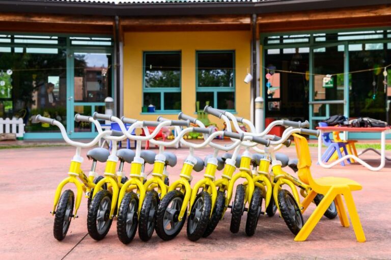 Il Tour de France regala 50 biciclette ai nidi bolognesi