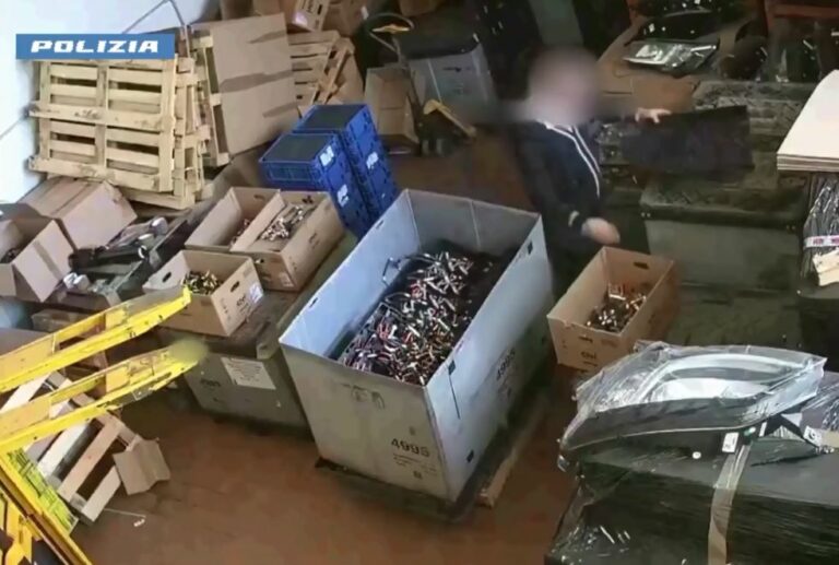 Furto e ricettazione di ricambi d’auto, 7 misure cautelari a Torino