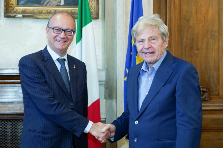 Scuola, protocollo per promuovere l’ascolto della musica classica