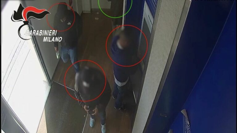 Rho, rubavano denaro appena prelevato da anziani a sportello. 10 arresti