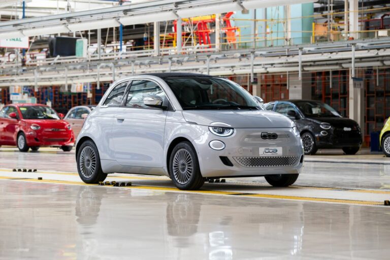 Arriva la 500e Mirafiori, omaggio alla casa della piccola Fiat