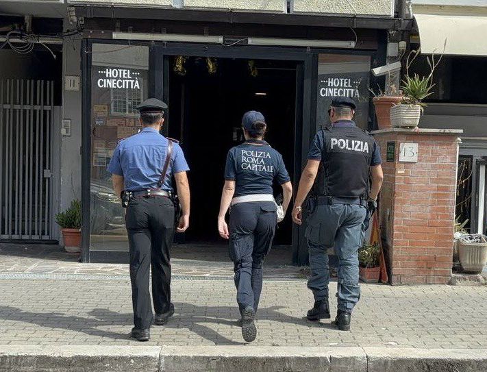 Blitz interforze all’ex Hotel Cinecittà a Roma, controllate 168 persone