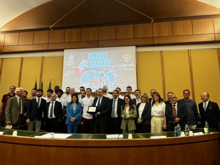 La Virtus Roma premiata in Consiglio regionale per la promozione in Serie B