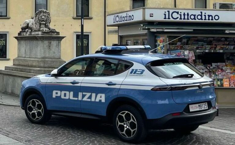 Dopo un rimprovero aggredisce titolare di un bar e poliziotti, arrestata a Monza