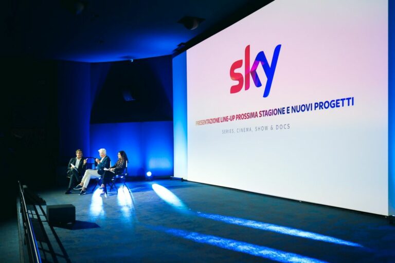 Su Sky nuove serie con Argentero e Giannetta