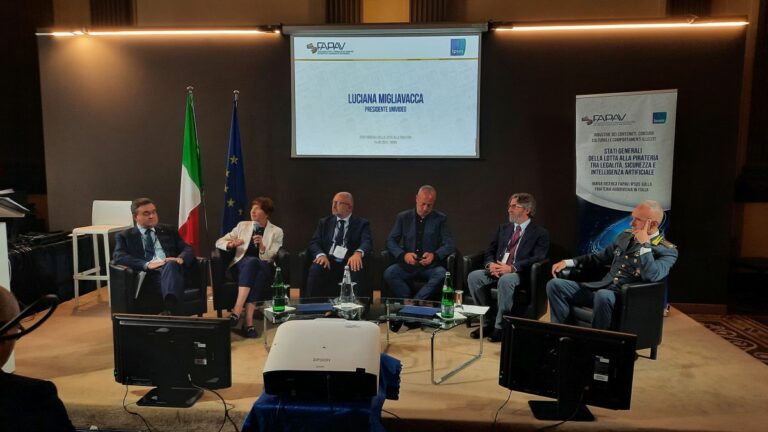 Pirateria, 4 su 10 guardano contenuti illecitamente