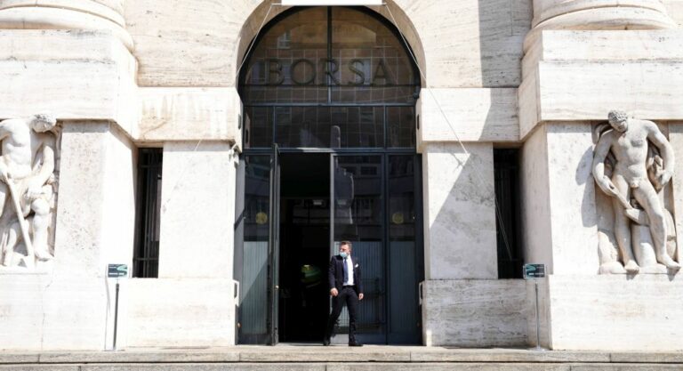 Borsa, avvio nervoso a Piazza Affari. Ftse Mib a +0,06%