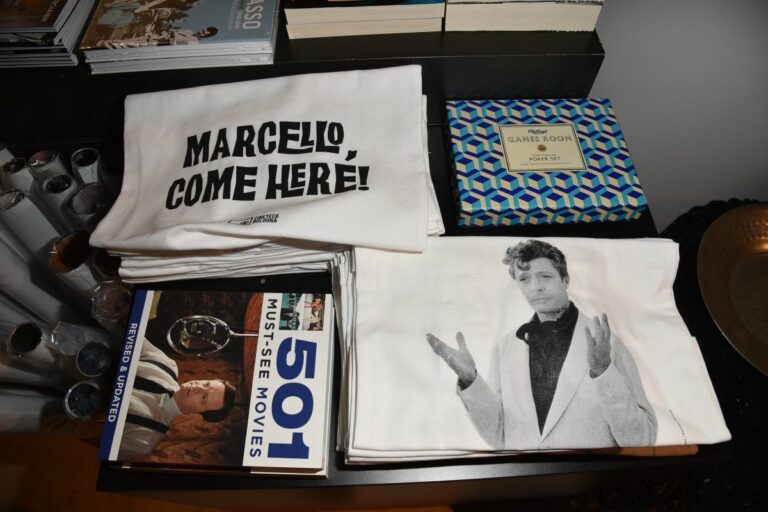 Cento anni fa nasceva Marcello Mastroianni. Per la Treccani è lui il divo più amato del dopoguerra