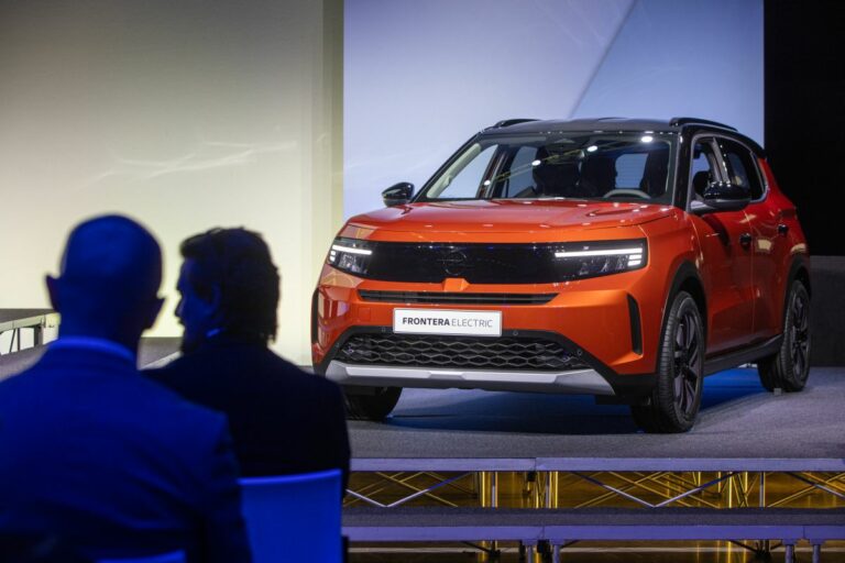 Nuovo Opel Frontera, disponibile anche in versione sette posti