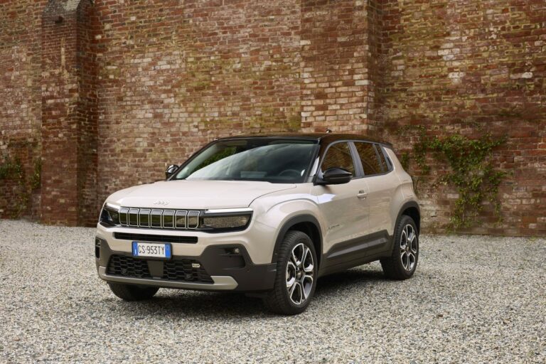 Jeep Avenger nel primo semestre 2024 il Suv più venduto in Italia