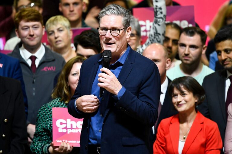 ستارمر رئيساً لوزراء بريطانيا بعد فوز حزب العمال