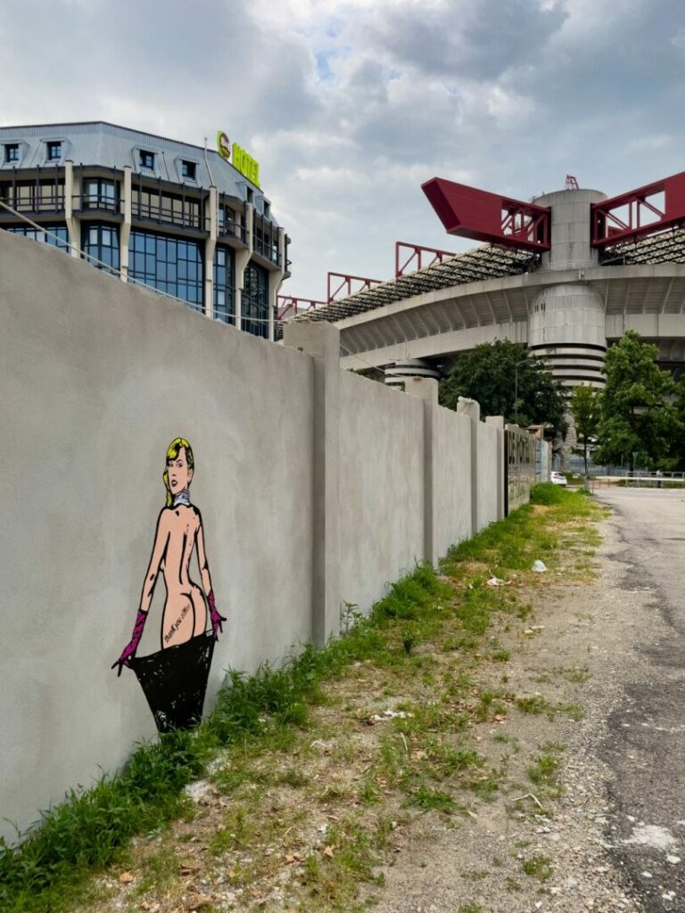 Milano, non solo concerto. A San Siro spunta un murale di Taylor Swift