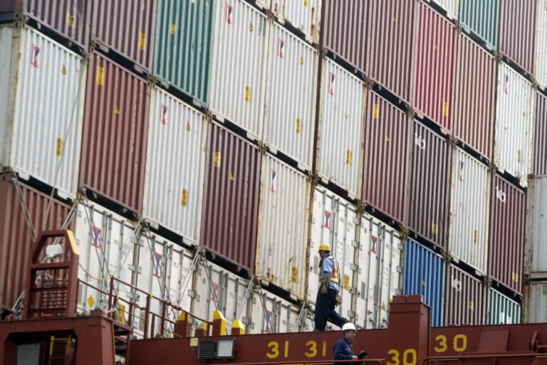Confindustria-Deloitte, commercio globale +2,6% nel 2024