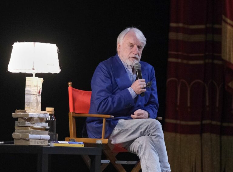 Paolo Crepet in tour “Serve una speranza contro l’anestesia dell’anima”