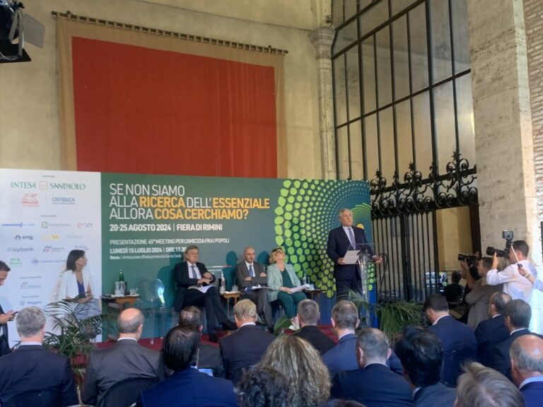 Al Meeting di Rimini Panetta, Gentiloni, Tajani e Salvini