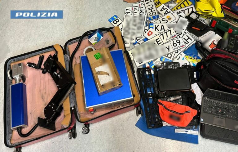 Sesto San Giovanni, ricettazione e riciclaggio auto di lusso. 2 fermati