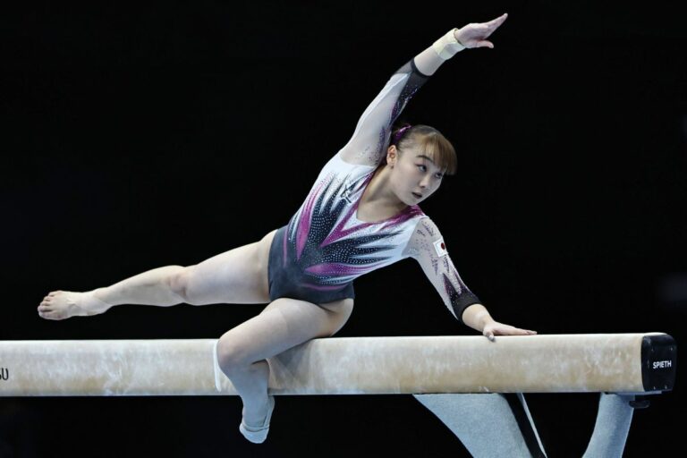 Fuma e beve alcol, out ginnasta giapponese Miyata