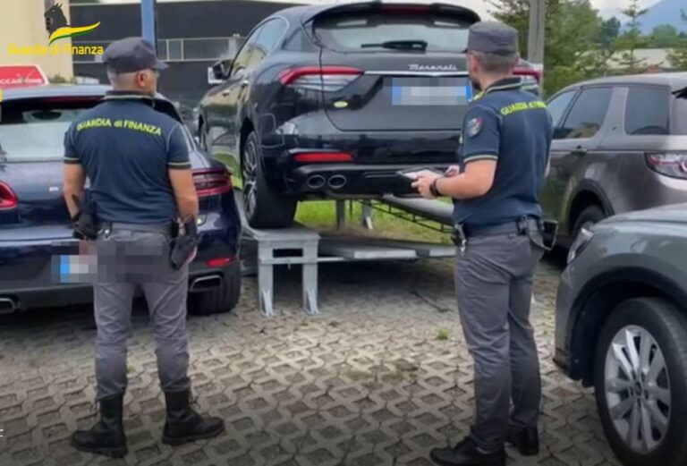 Varese, operazione Easy Car. 2 arrestati e sequestrati 7,6 mln