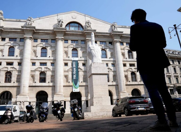 Borsa, Milano apre in positivo. Ftse Mib guadagna lo 0,27%
