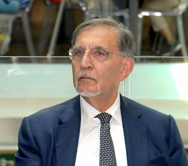 لا روسا يدعو الأحزاب لمناقشات أكثر حول الأفكار