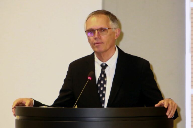 Stellantis, Tavares conferma piani Italia, ma Cina e Usa preoccupano