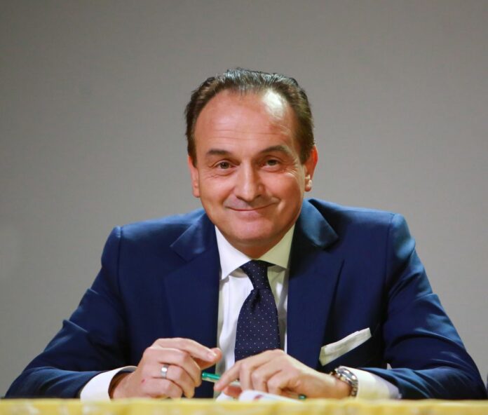 Torino - Dibattito sul futuro della città, presenti il Vescovo, il Sindaco e il Presidente di Regione