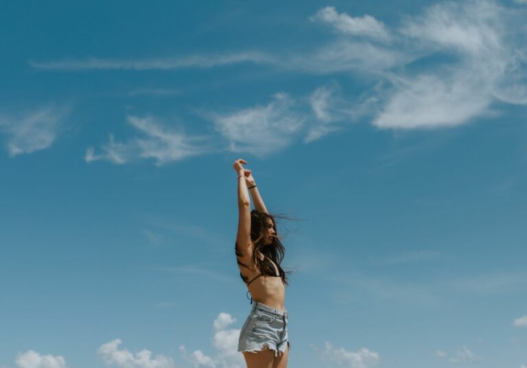 Sarah annuncia il suo nuovo singolo “Roulette”