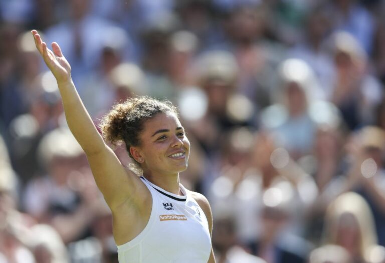 Tennis, l’azzurra Paolini avanza al secondo turno