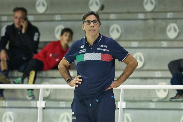 Setterosa ko all’esordio, la Francia vince 9-8