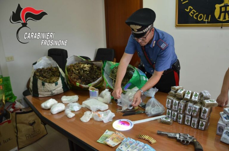 Alatri, sequestrati 30 chili di droga e un revolver, arrestato 29enne