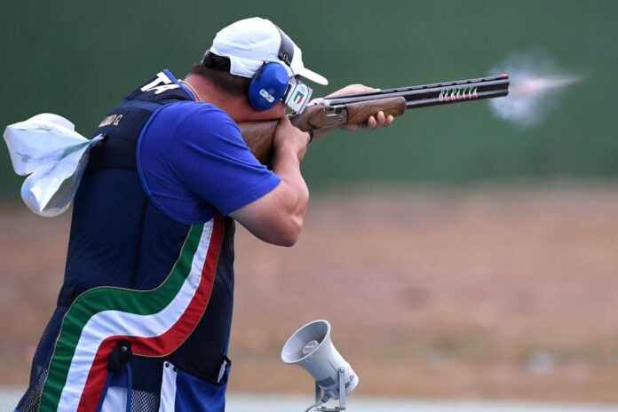 160808 RIO DE JANEIRO August 8 2016 Italy s Giovanni Pellielo competes during the men s tra