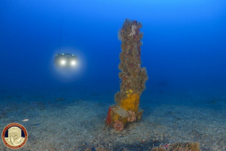 Un’ancora di età romana trovata nei fondali di Palinuro