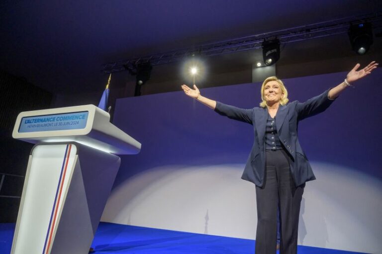 La Francia fra Le Pen e il richiamo alla rivoluzione
