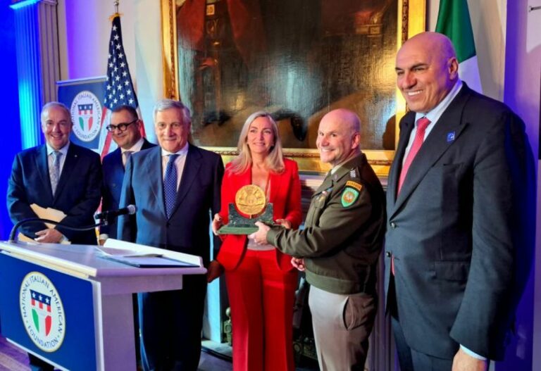 Riconoscimento del Niaf al generale italoamericano Cavoli