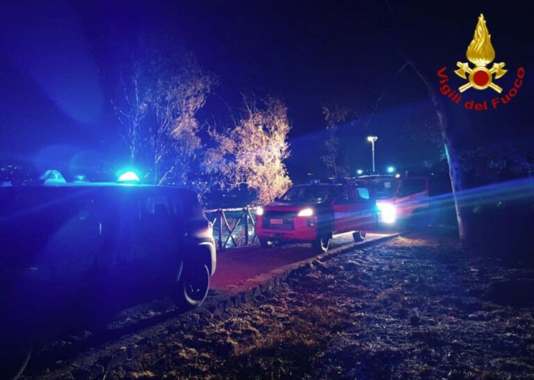 حريق هائل في روما وسط استمرار عمليات الإطفاء