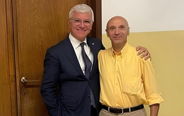 Professionisti sanitari “Bene proroga dell’obbligo d’iscrizione all’albo”