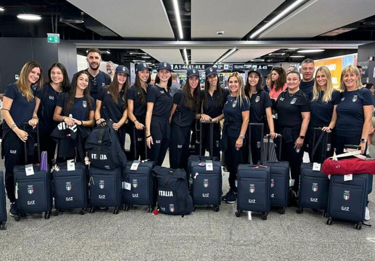 Magnifiche sette della ritmica a Parigi, destinazione podio
