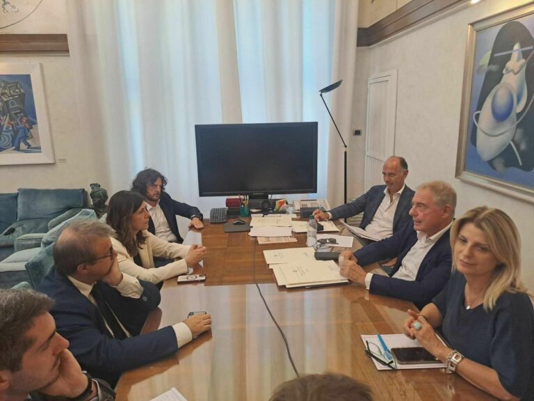 Incontro con Ministro Urso. Todde “Difendiamo prerogative e diritti”