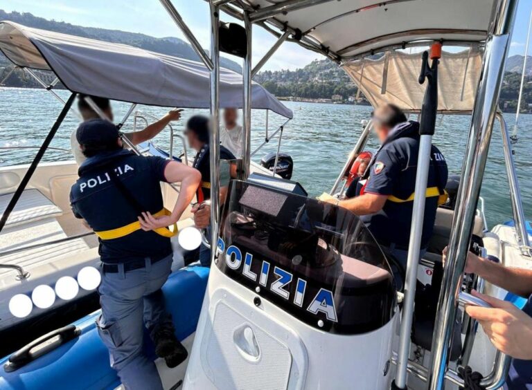 Como, navigavano nella pista dedicata agli idrovolanti. Sanzionati