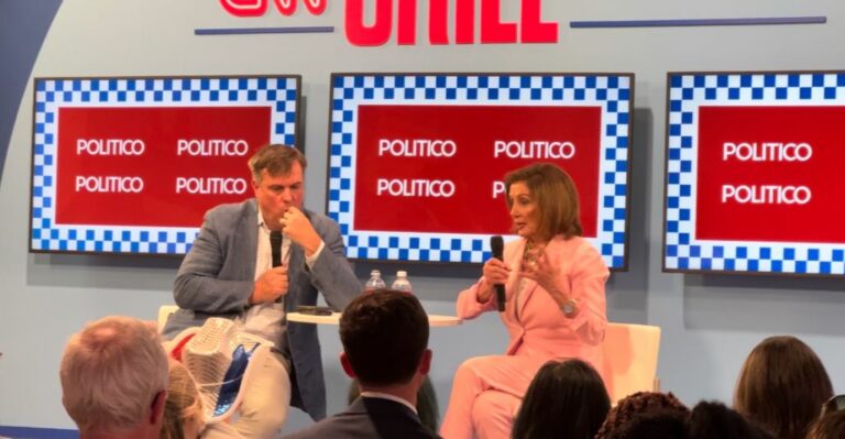 Usa, Pelosi “Harris? Per vincere continui a mostrare se stessa”