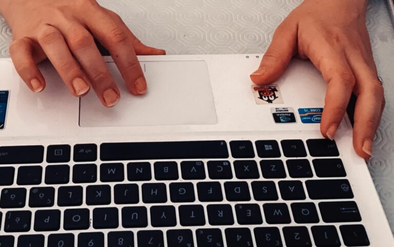 Giovani ottimisti sull’Intelligenza Artificiale Generativa