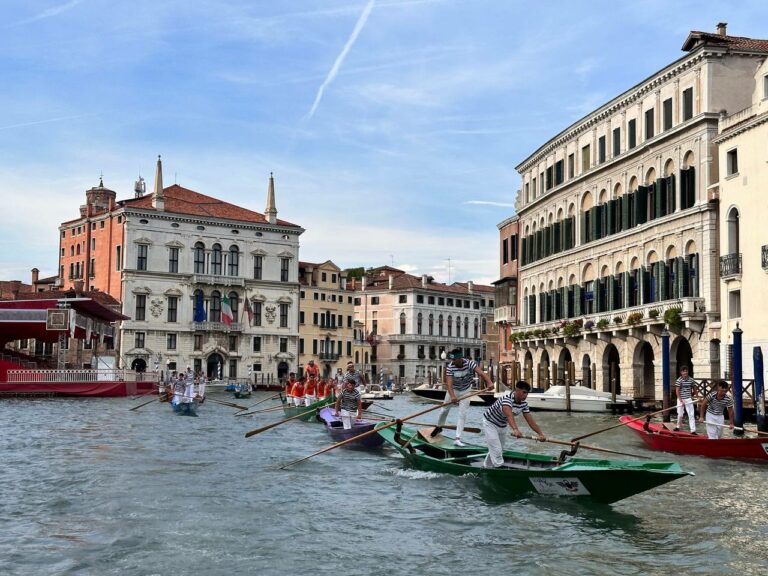 Regata Storica 2024, giovedì la benedizione dei gondolini